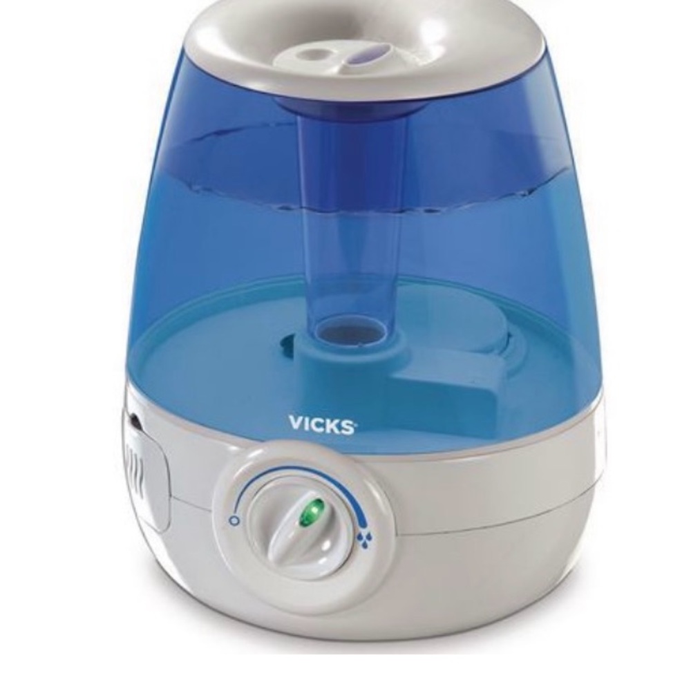 Vicks Blue and White Humidifier